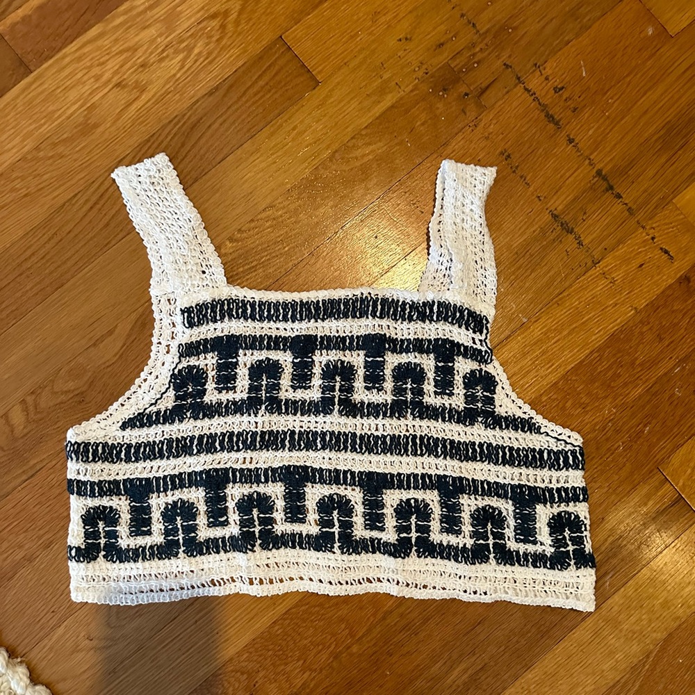Navy blue and white knit crop top
